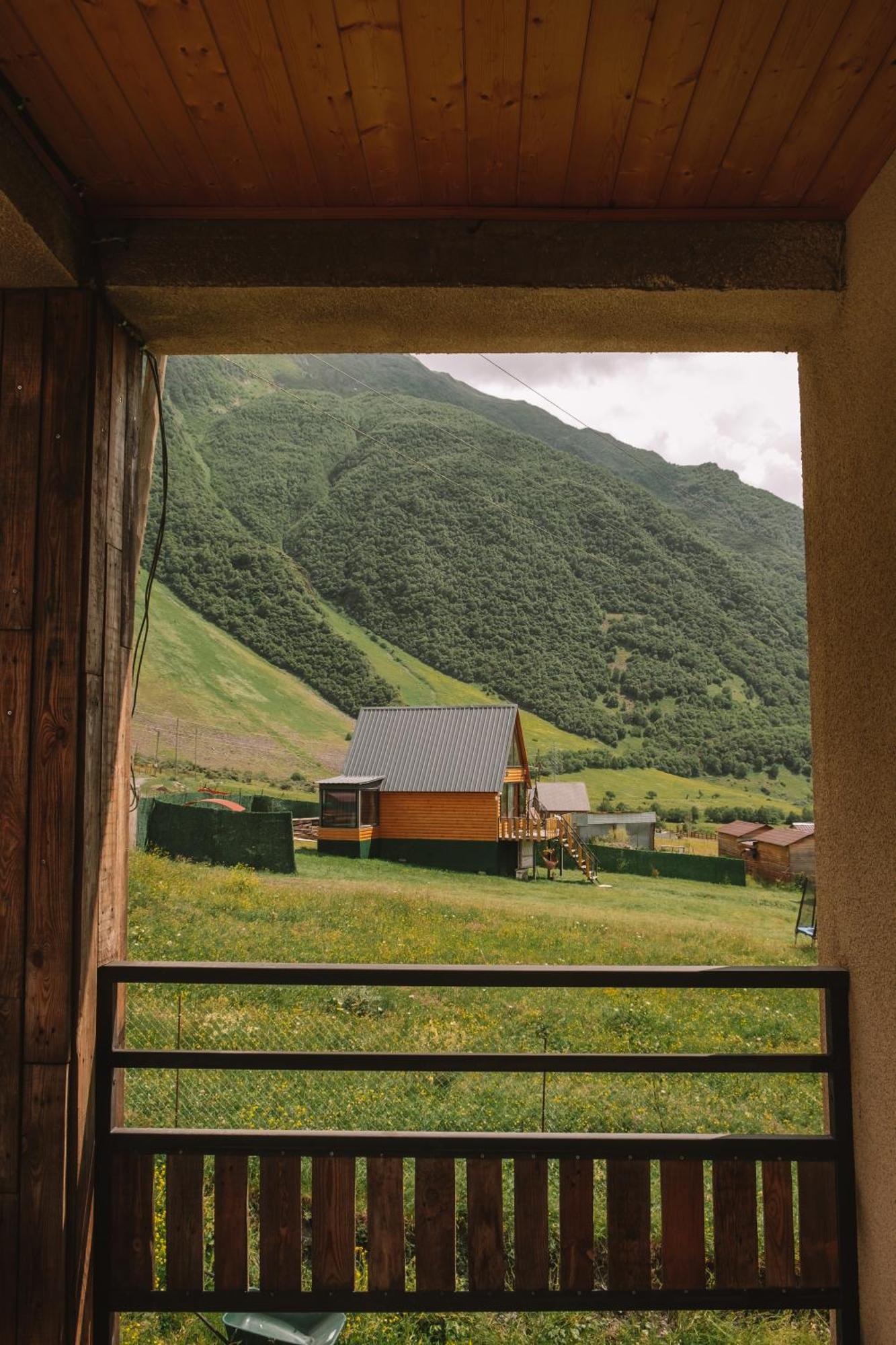 Arte In Kazbegi Hotel Eksteriør billede